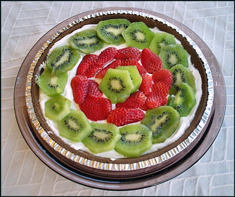 Your Cheatin’ Tart is the author’s moniker for this lovely dessert option, since the crust is store-bought and the filling is simply vanilla Greek yogurt. Cheatin’ or not, it’s delicious! JACK CLEMONS PHOTO